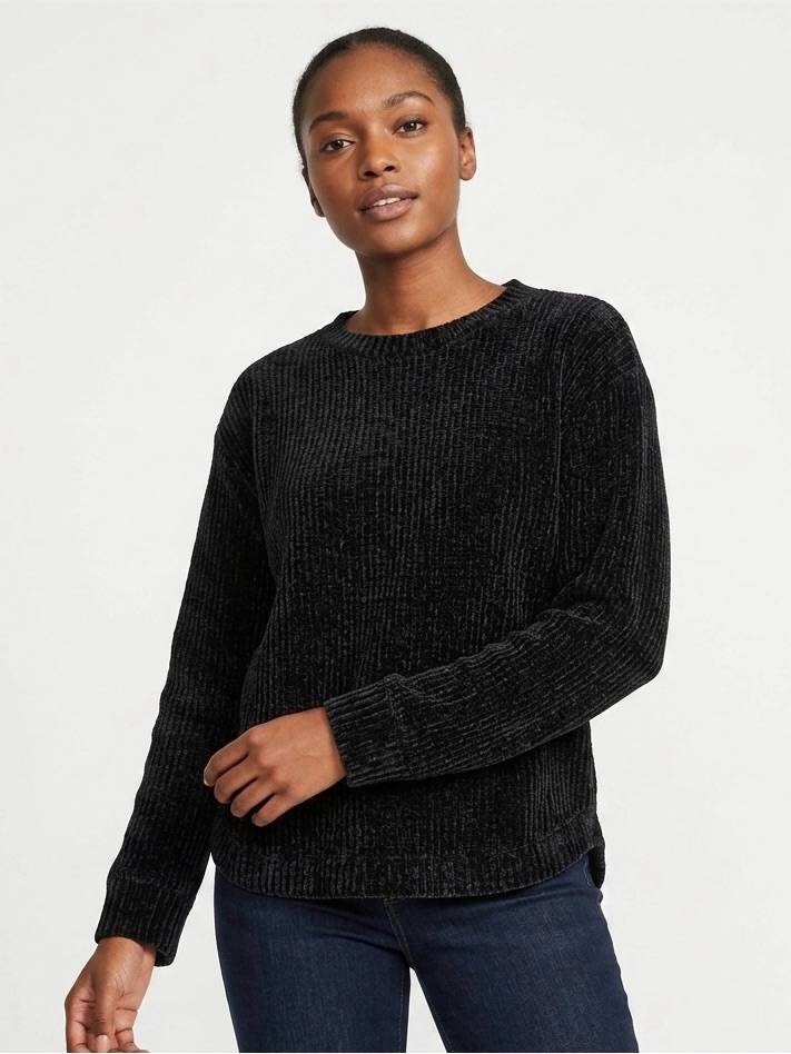 Zenana Outfitters, Black Crewneck Sweater - L